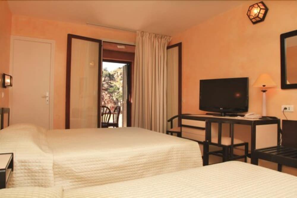 Hotel Le Subrini 49/64