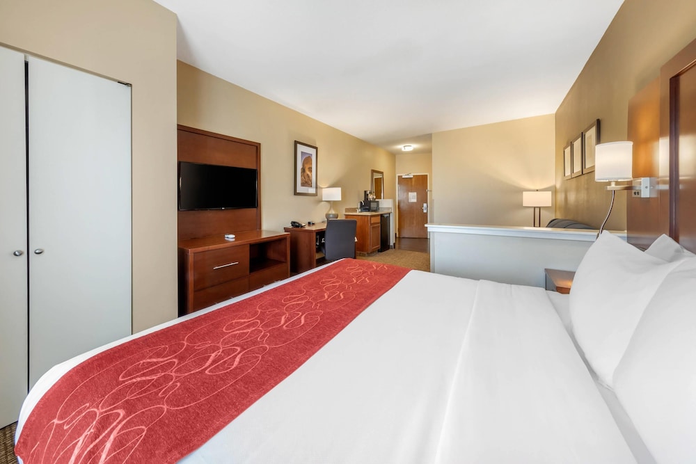 جناح بسرير كينج مع أريكة، Comfort Suites Barstow Near I-15 3/5