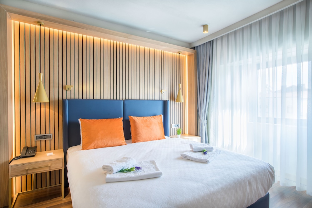 Signature Hotels & Spa 9/50