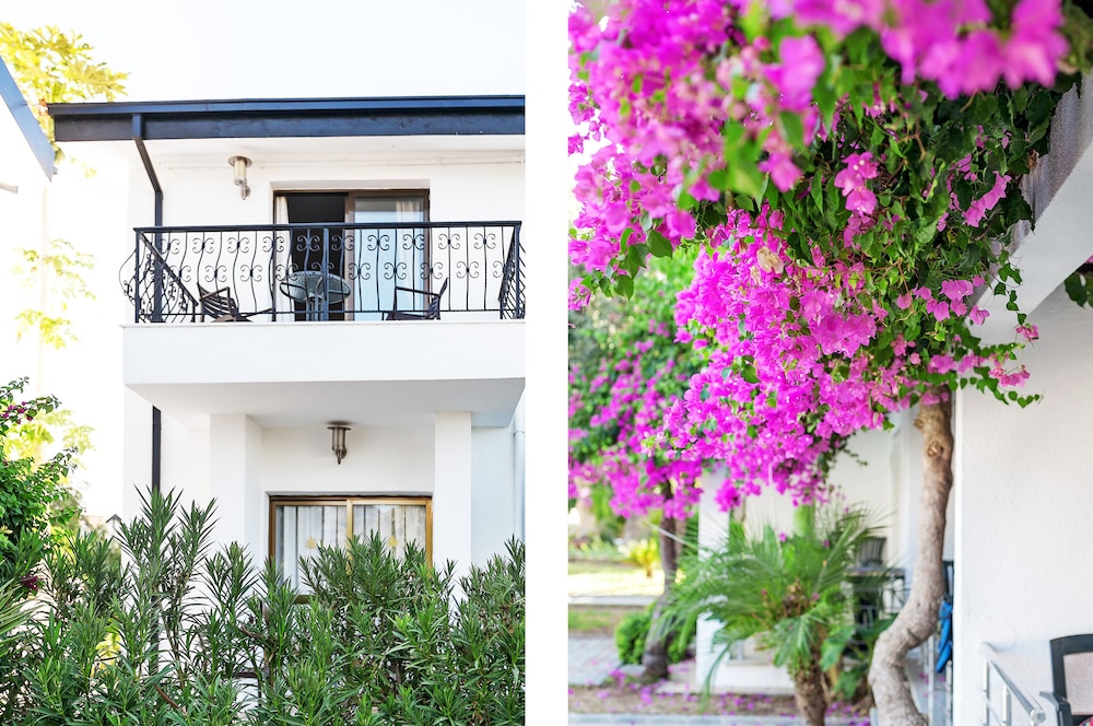 The Ship Inn Hotel Villas in KYRENIA