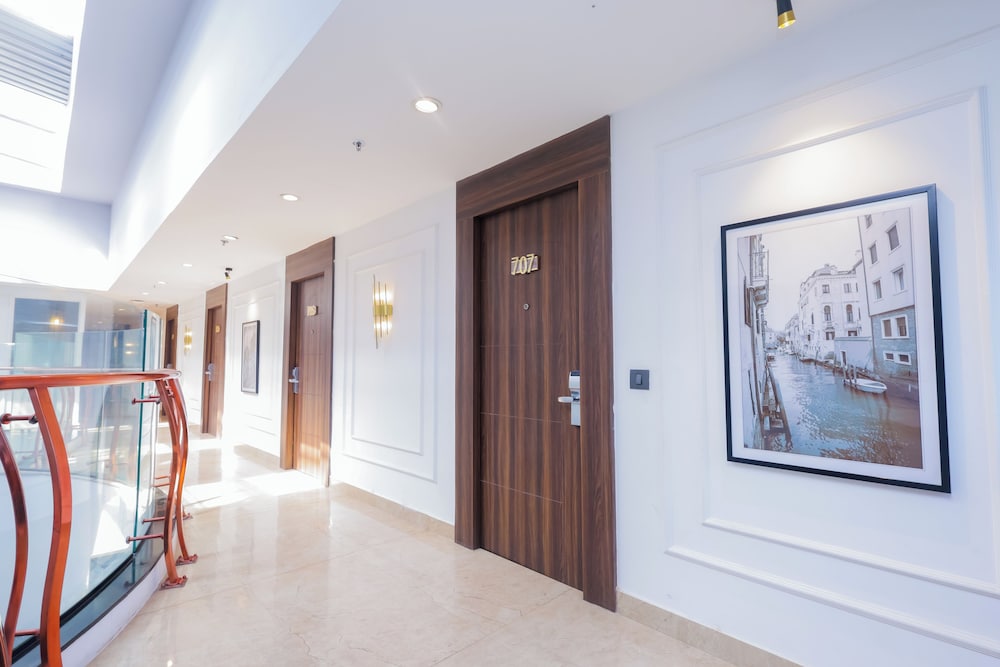 Hyphen Business Hotel 27/50