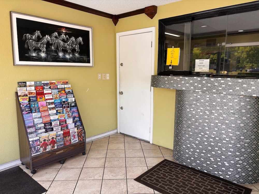 Sunrise Inn By OYO Newport News US-60 18/53