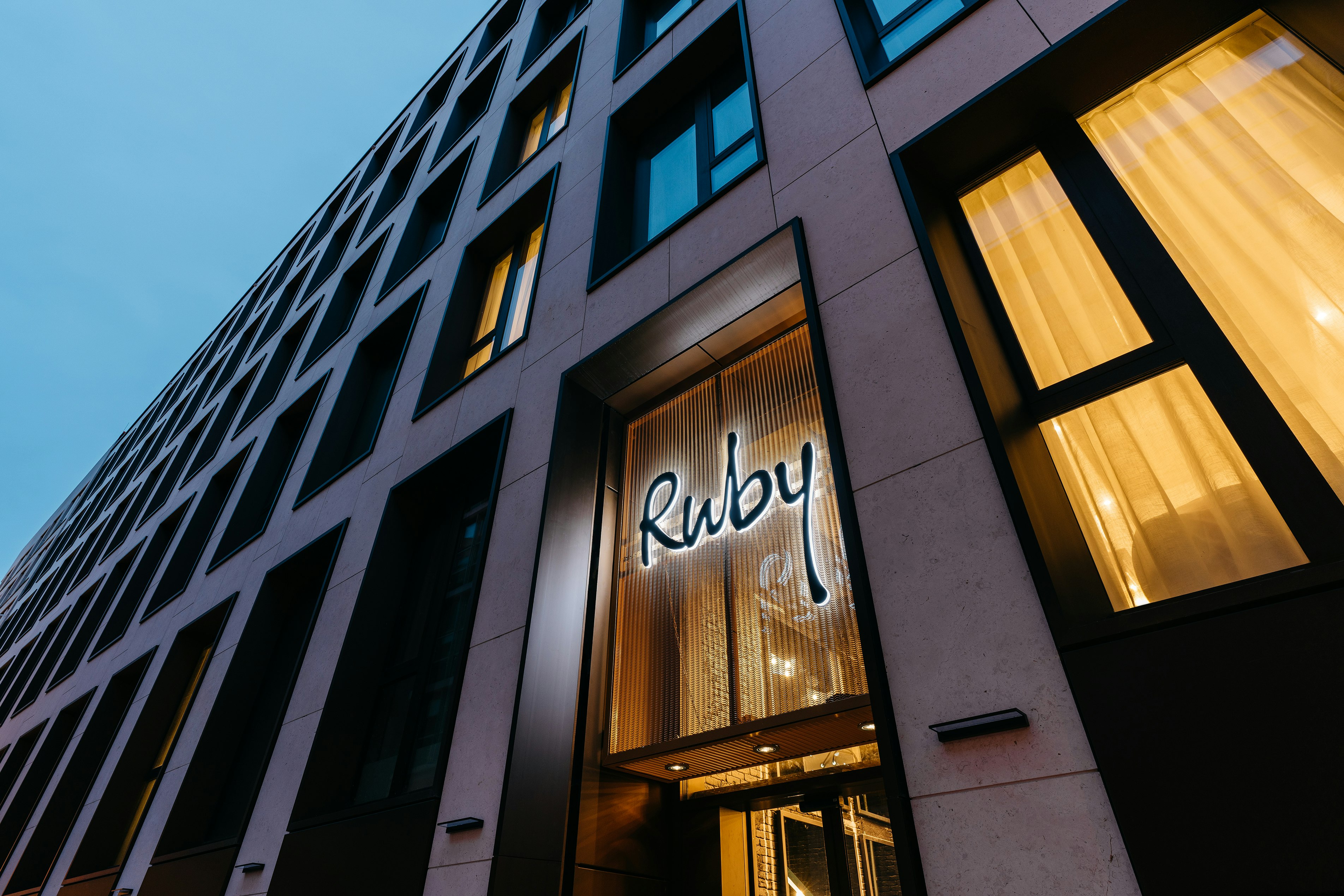 Ruby Louise Hotel 2/50