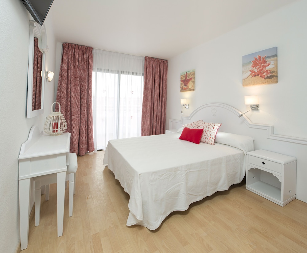 Coral Star Hotel 13/45