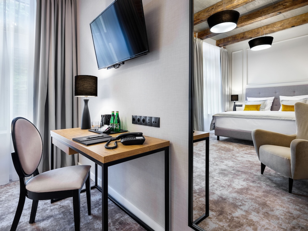 Wawel Queen Hotel 33/35