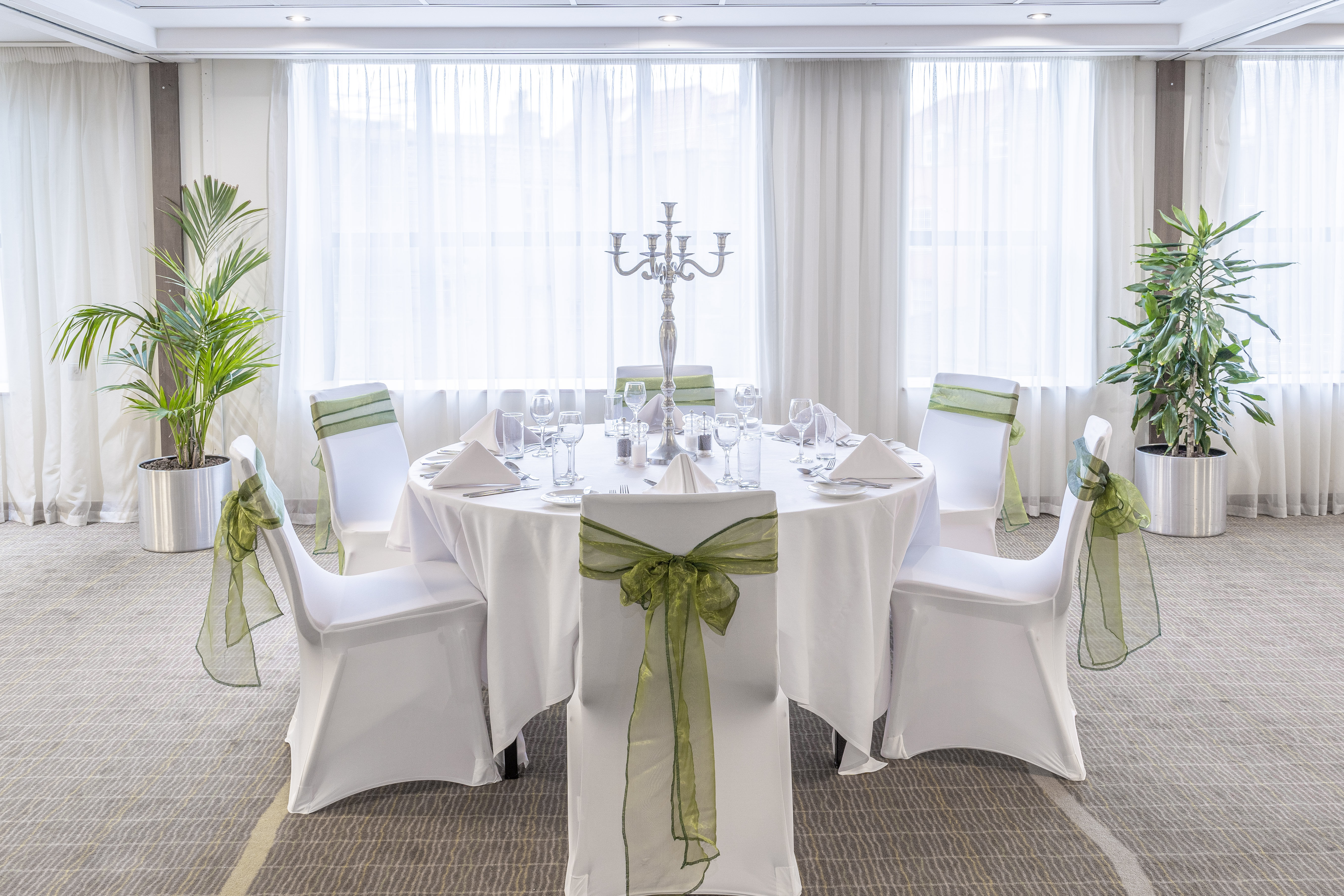 HOLIDAY INN BRISTOL CITY CENTRE 40/55