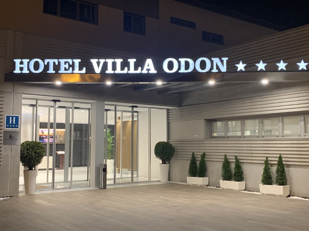 VILLA ODON 1/50