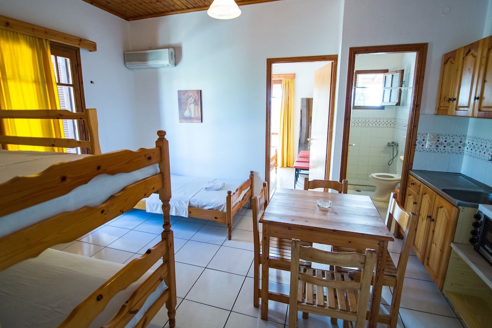 Margarita Apartments 20/50