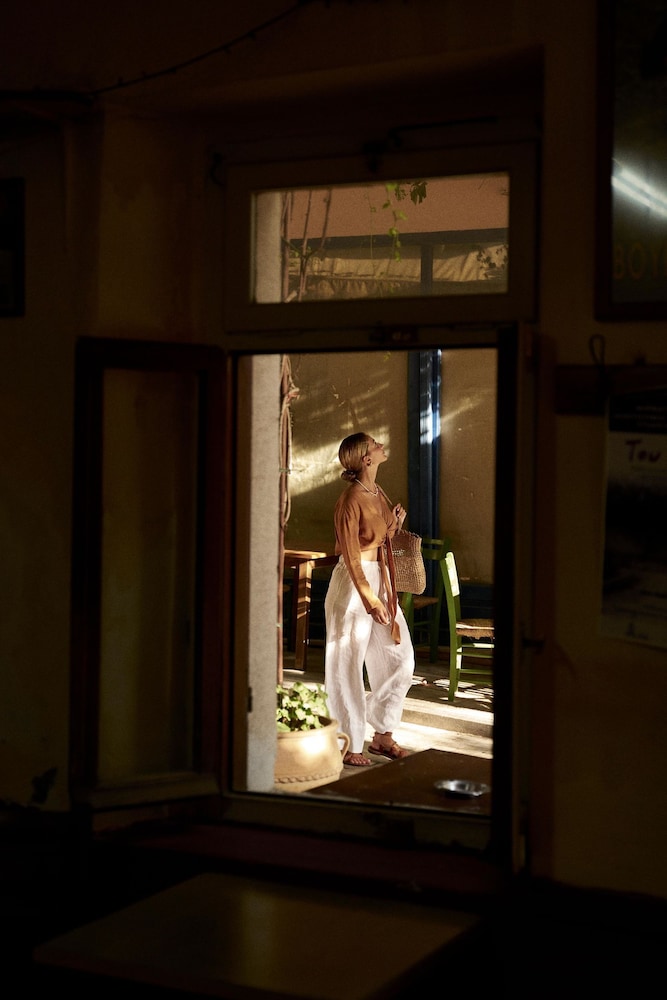 Manili Boutique Suites & Villas 9/60