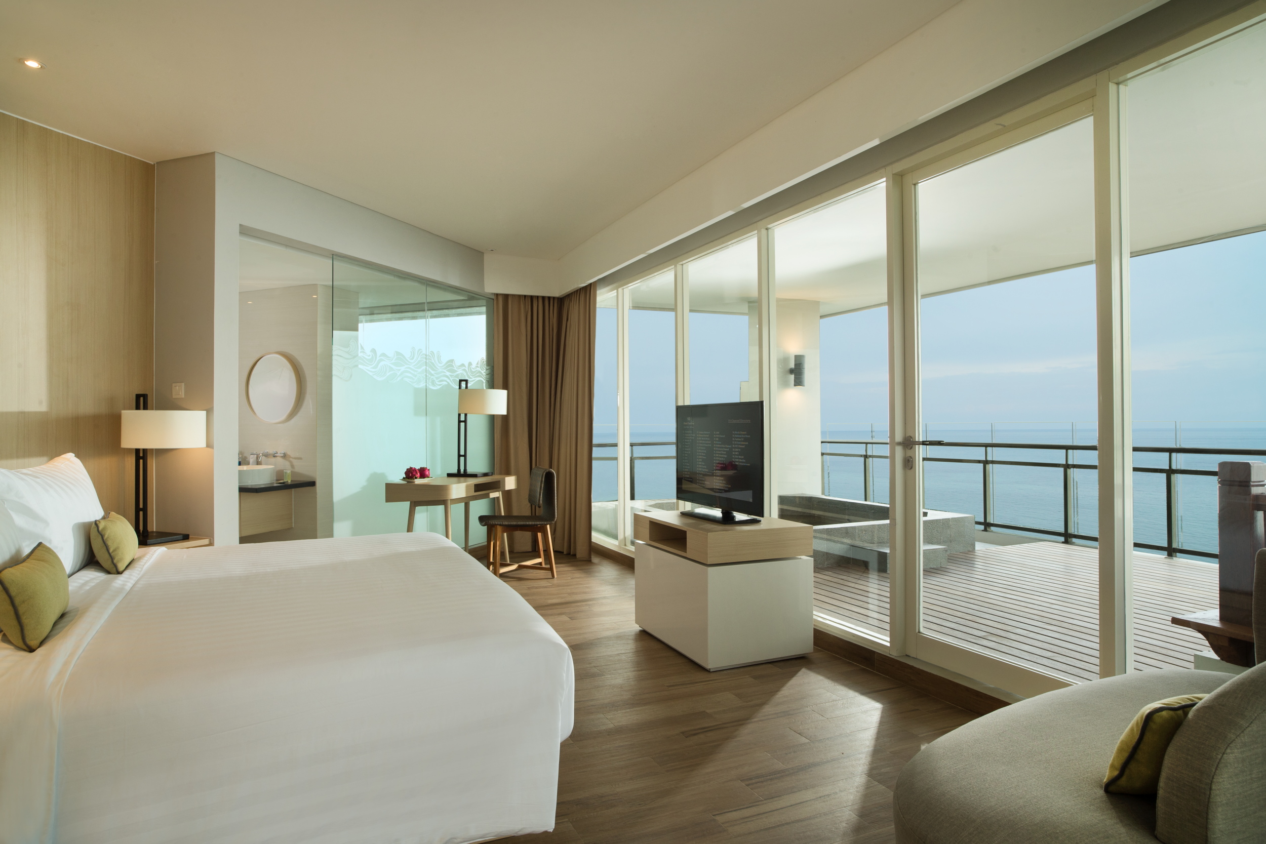 Executive Room (King Bed Only)