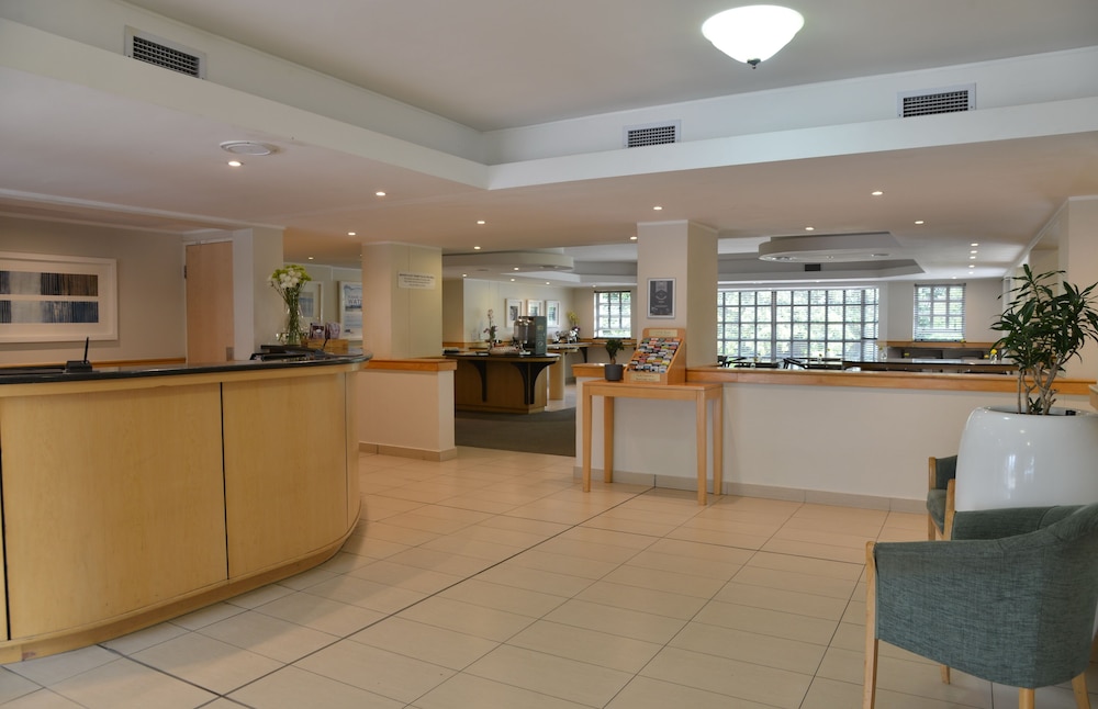 Road Lodge Cape Town International Airport 7/27