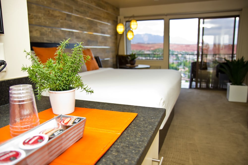 Inn on the Cliff 5/45