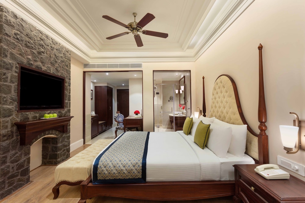 Fortune Select Forest Hill Kasauli 8/30