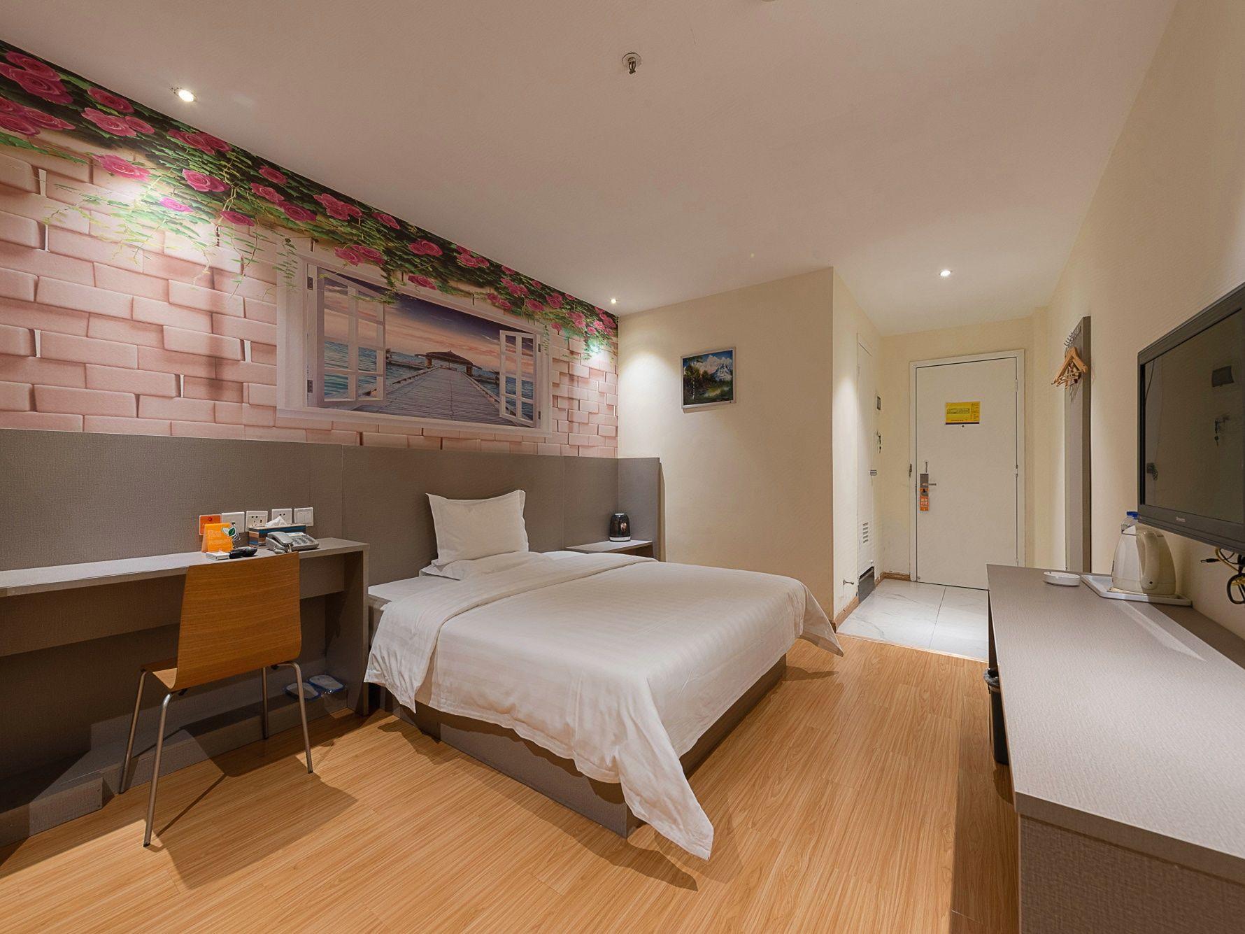7 Days Inn (Foshan Zumiao Metro Station, Weiguo Road) 35/50