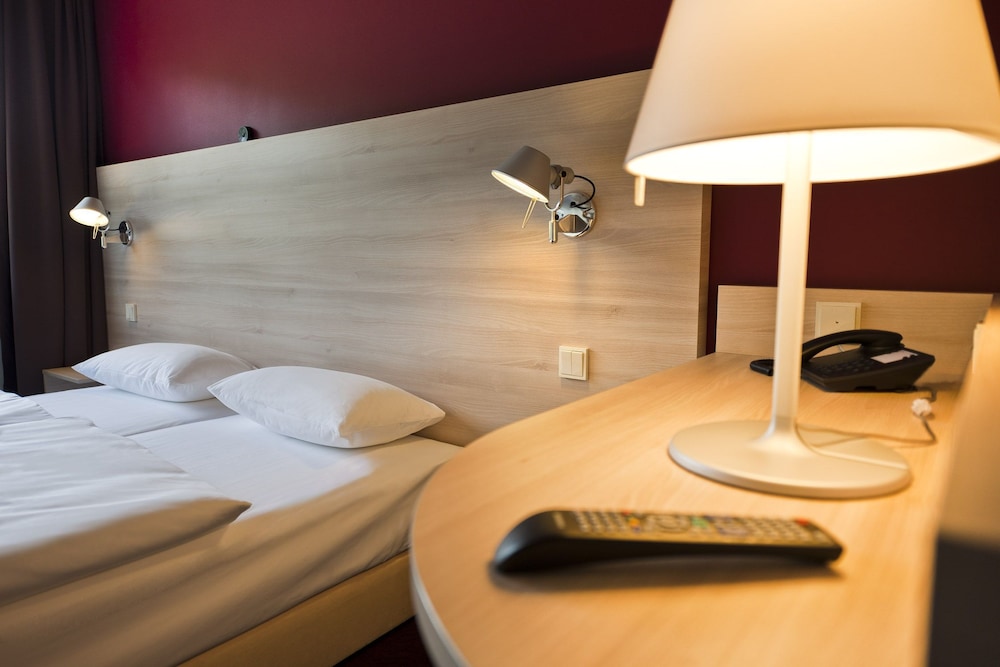 SERWAYS HOTEL HEILIGENROTH 11/24
