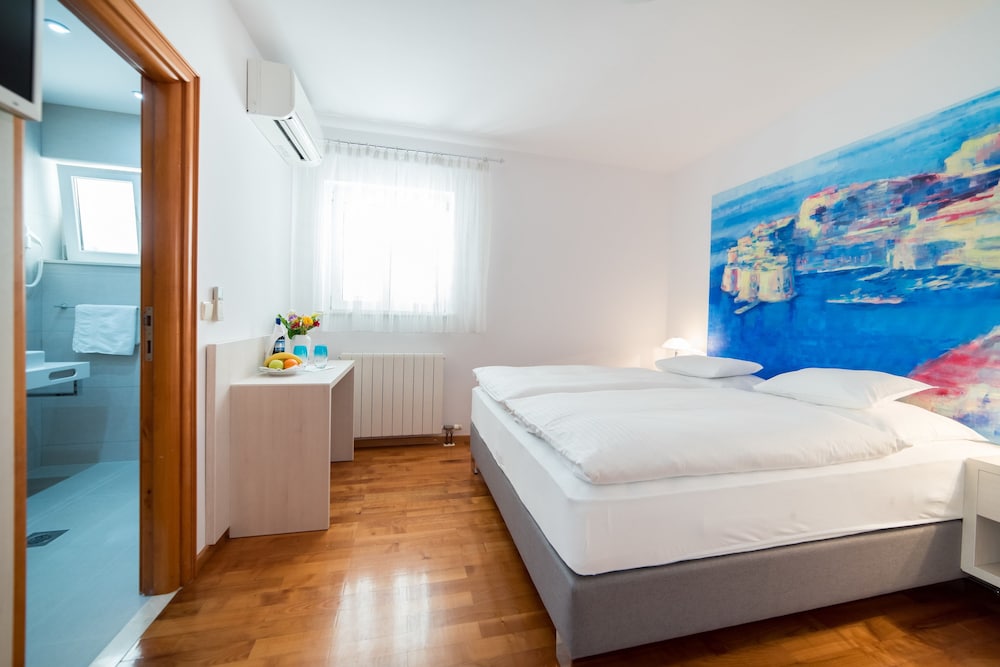 Rooms Raic 10/43