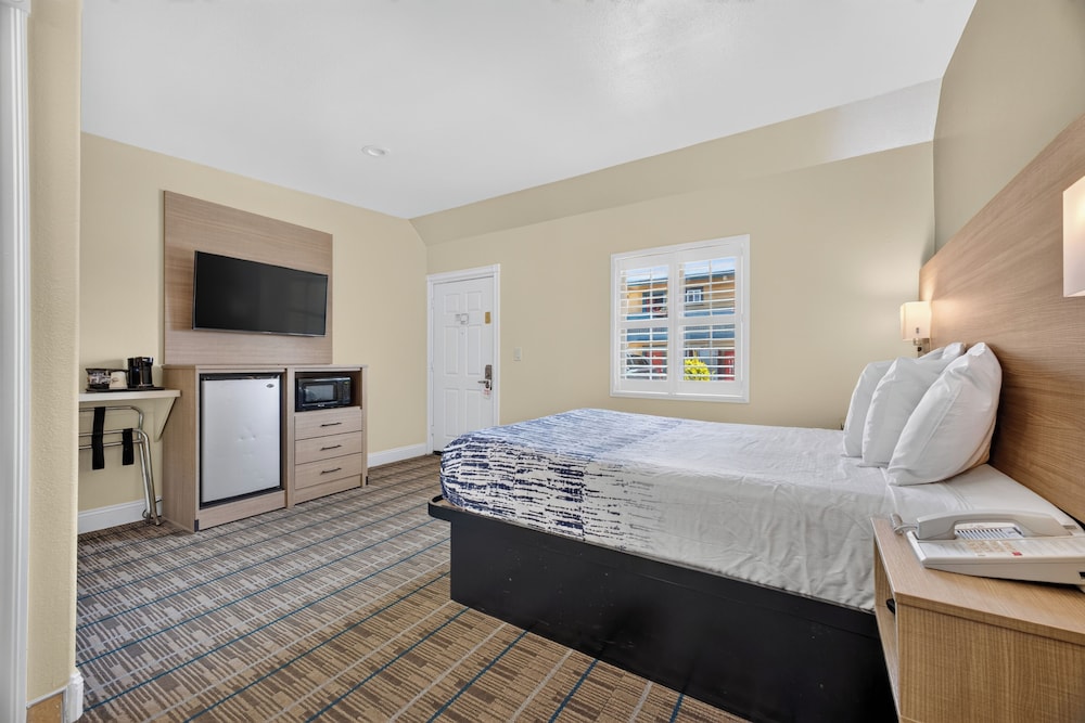 Seaside Inn 15/50