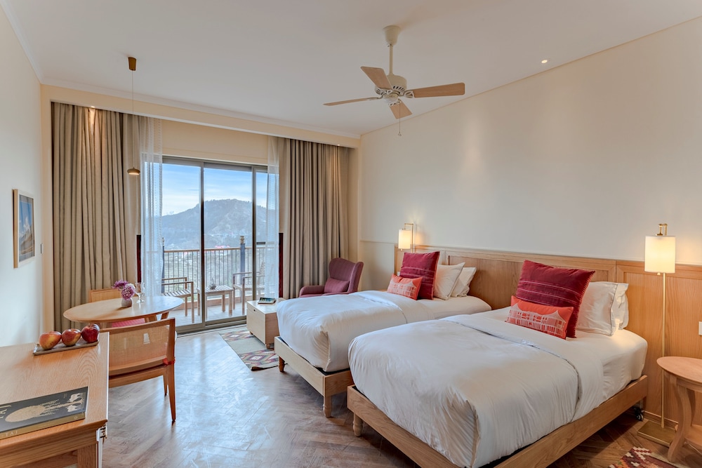 Taj Theog Resort And Spa Shimla 17/45