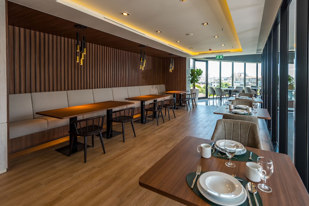 Amanta Hotel and Residence Sathorn Bangkok 35/50