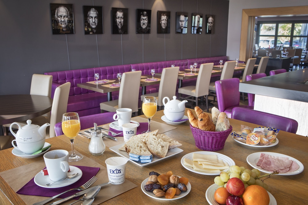 Loreak Hotel 31/40