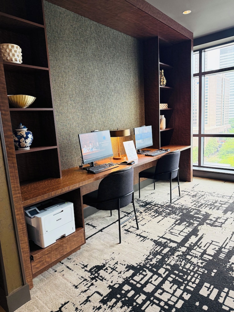 Hyatt Place Charlotte Downtown 63/68