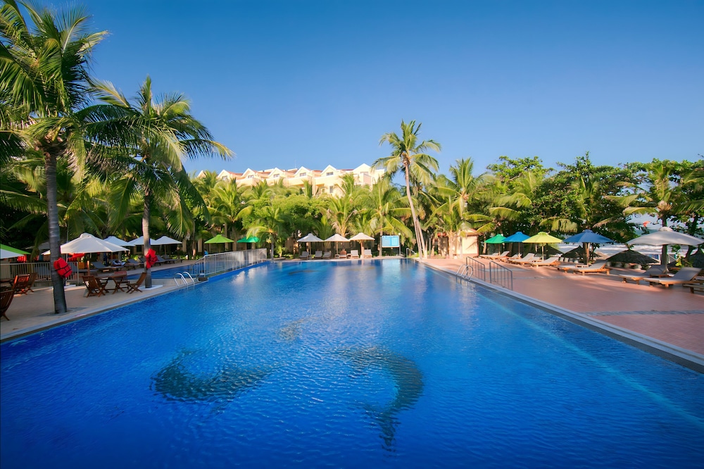 Sea Lion Beach Resort And Spa 57/59