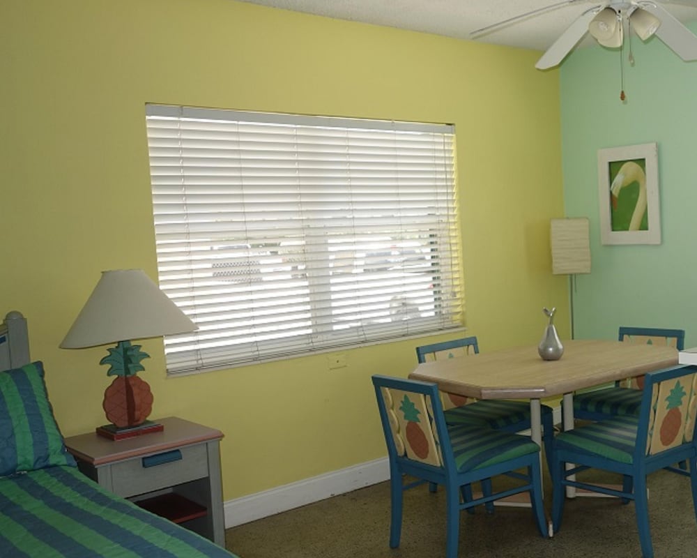 Ocean Inn 25/50
