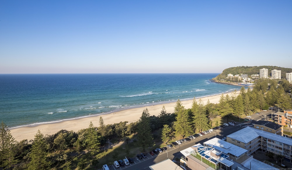 Boardwalk Burleigh Beach 41/47