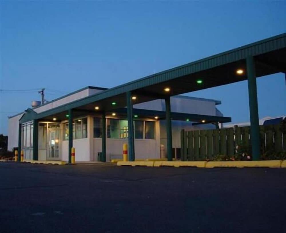 O Hare Inn & Suites 2/43