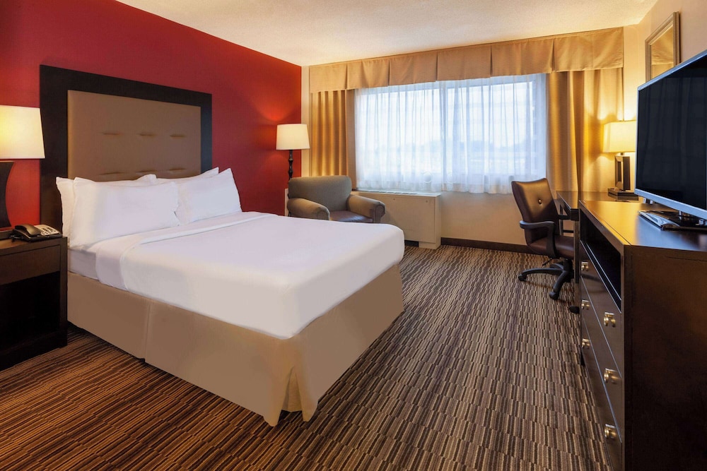 Randolph Hotel Liverpool/Syracuse/Airport West, Trademark 17/63