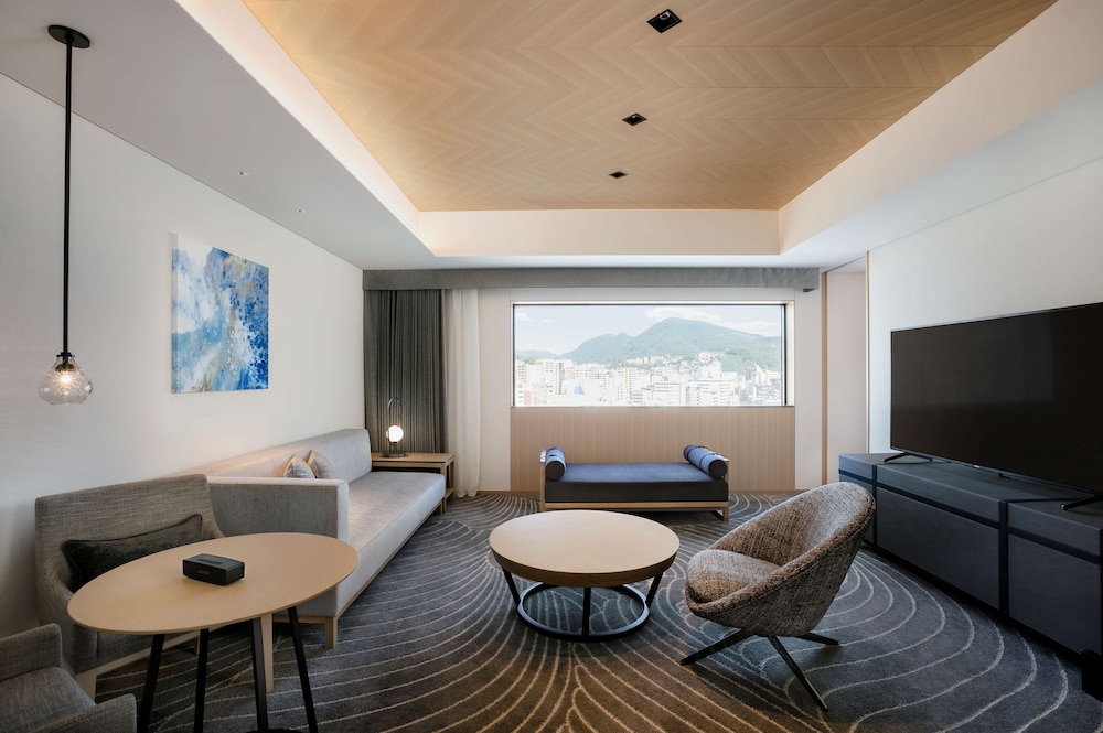 Hilton Nagasaki 32/52