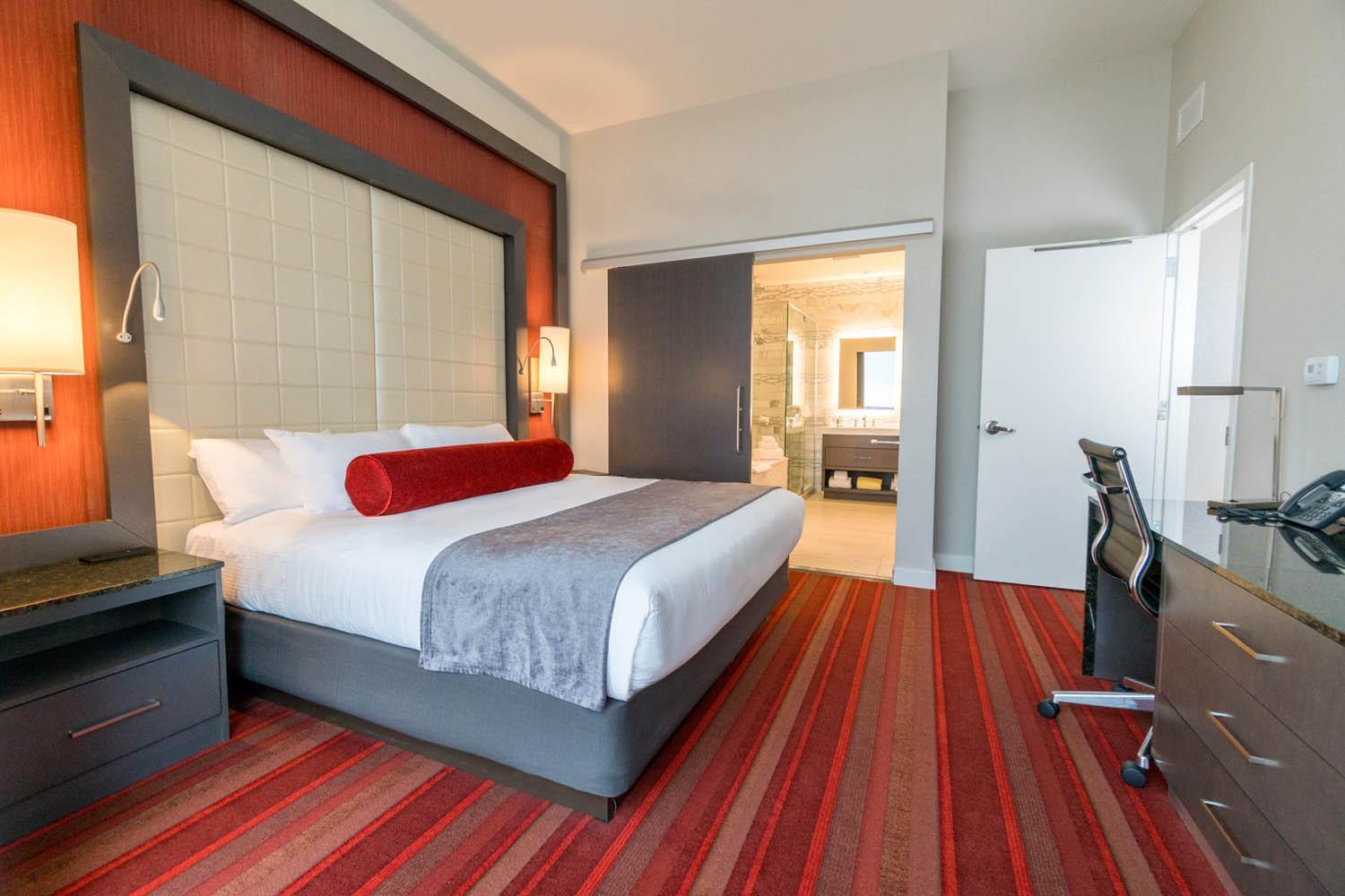 Concierge, Suite