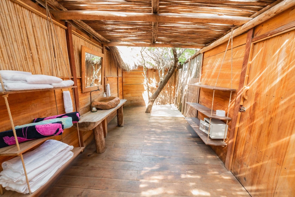 Awatawaa Ecolodge 24/50