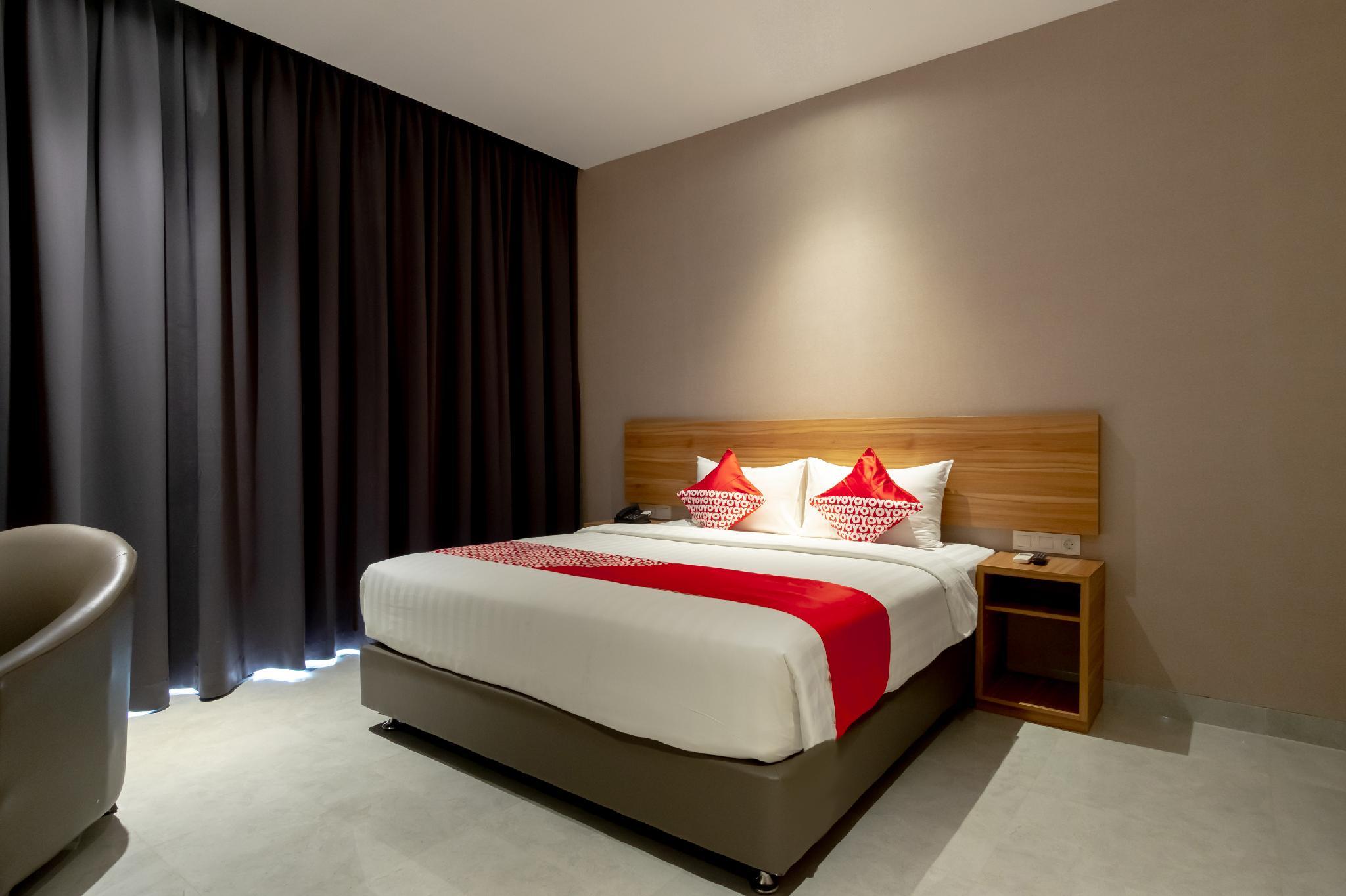 Travel Hub Hotel Kualanamu 10/25