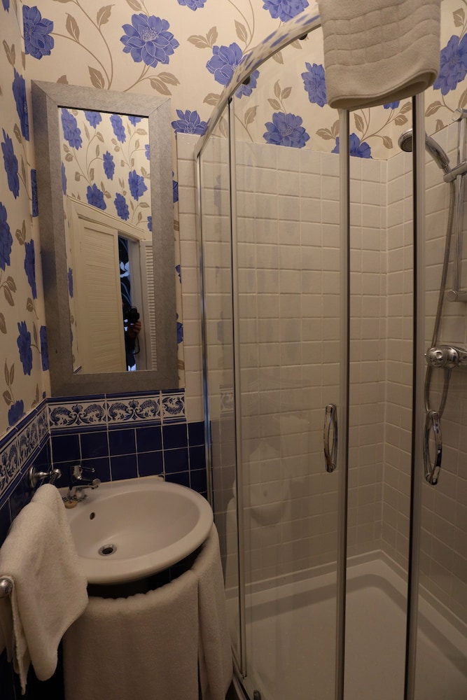 Alltavona Guest House 45/47