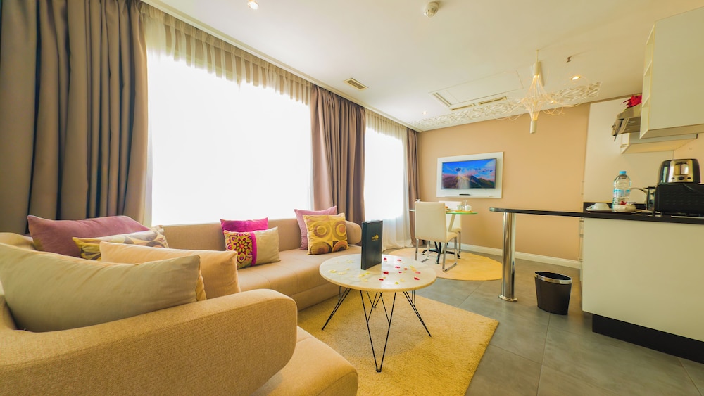 Rent Inn Suites Hotel 36/60