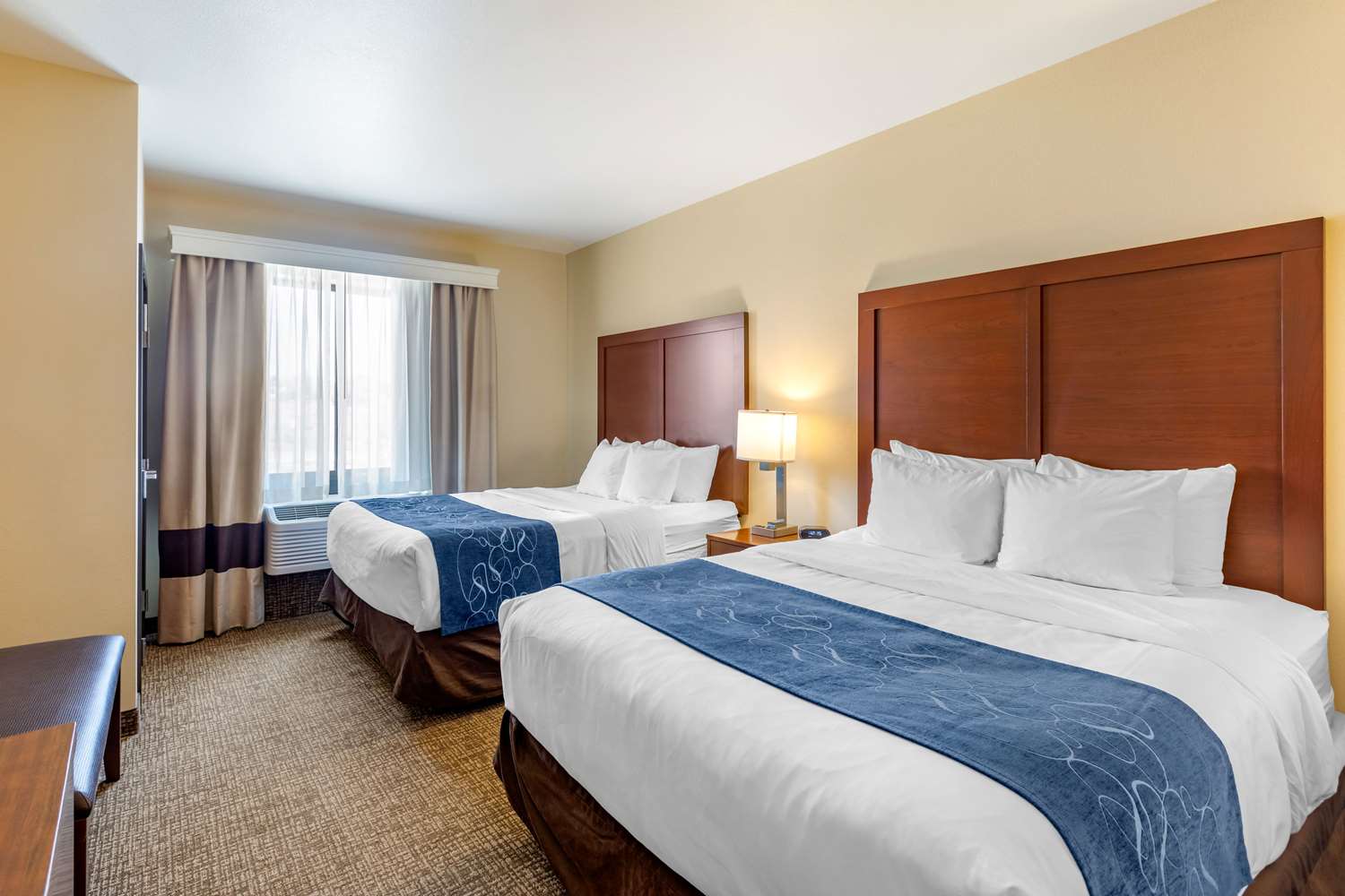 SUITE, 2 QUEEN BEDS