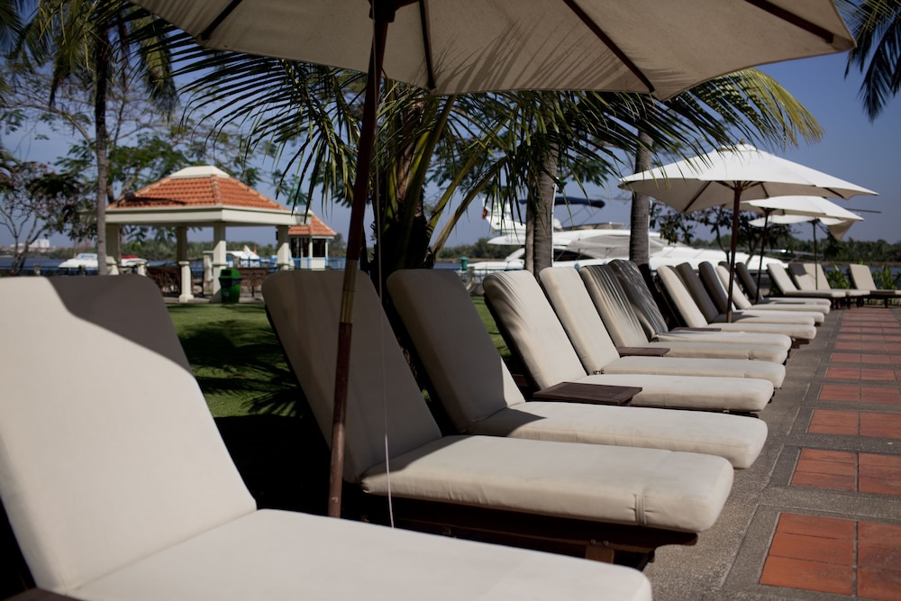 Riverside Serviced Apartments 45/72
