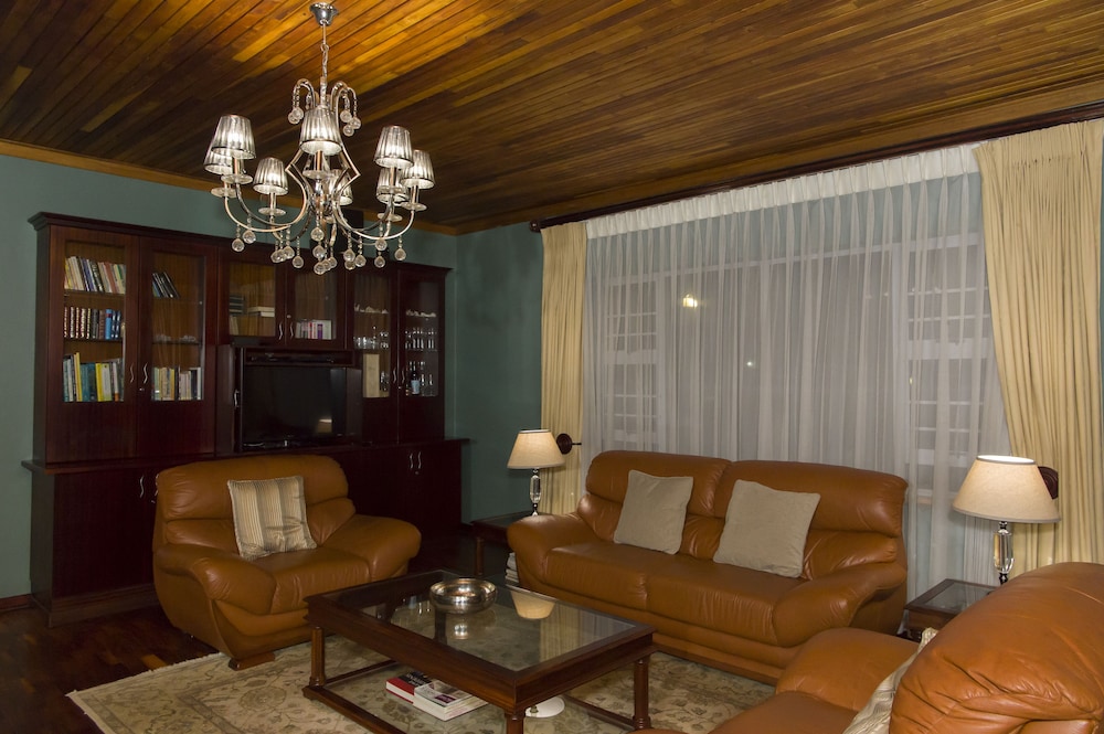 Bayswater Lodge 76/100