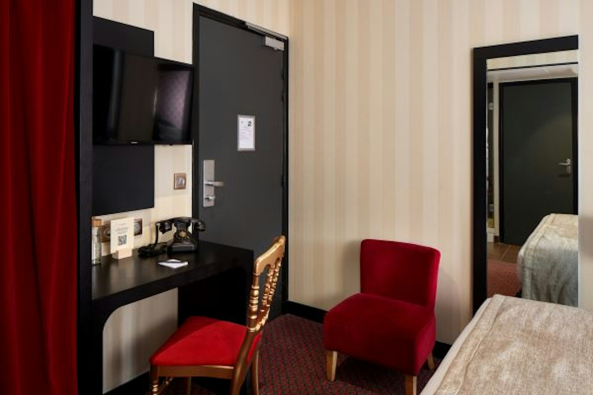 Hotel Les Theatres 50/58