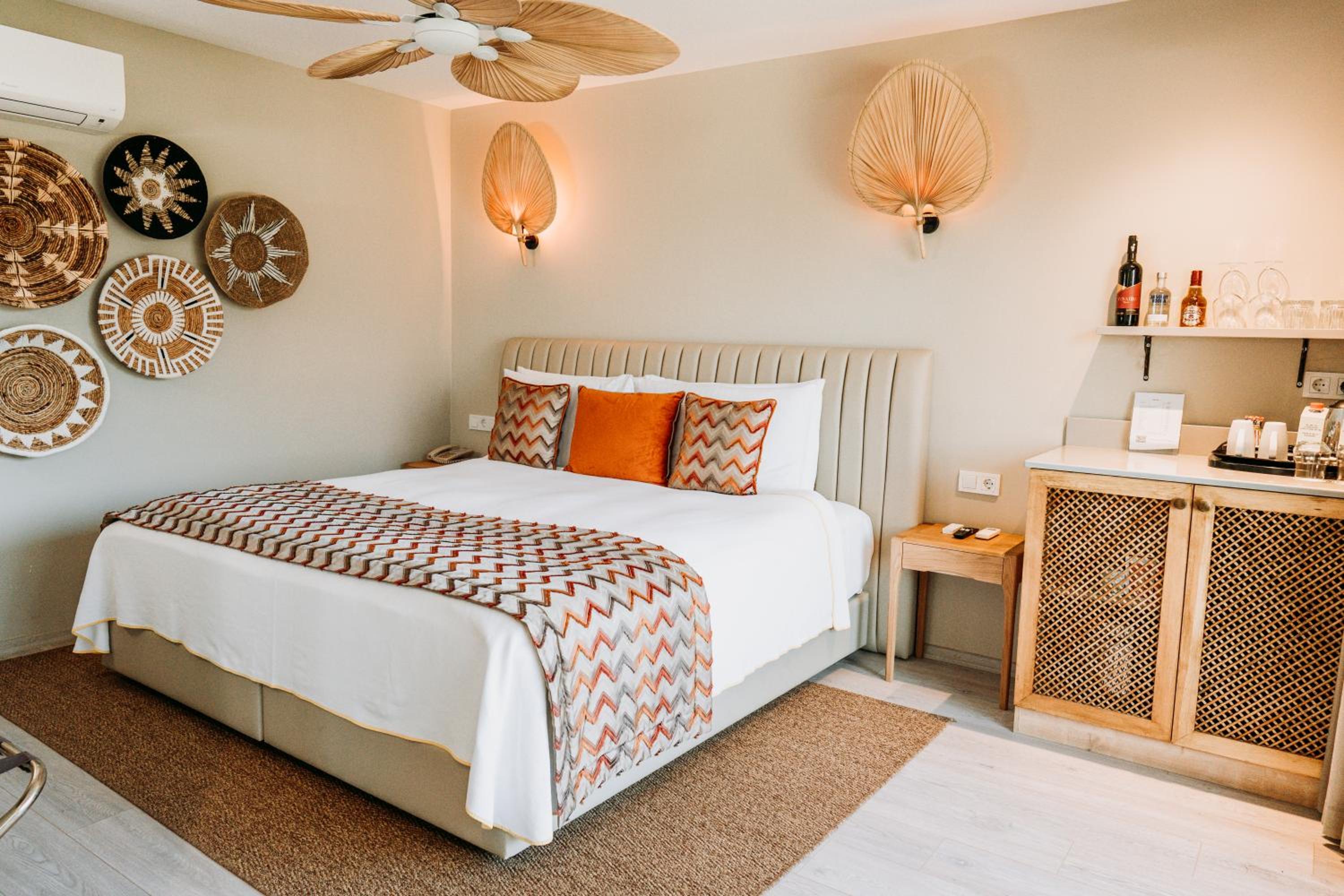 Room, Double Bed, Garden View