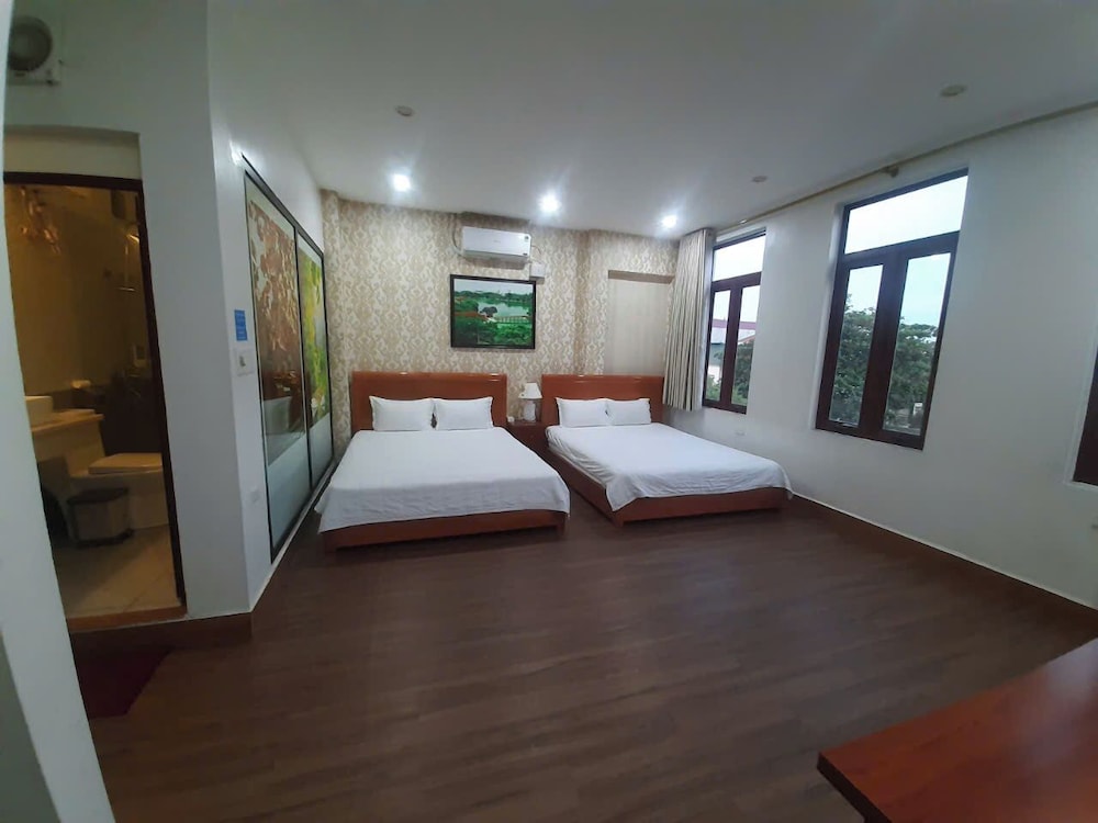 Luxury Airport Hotel & Spa 11/22