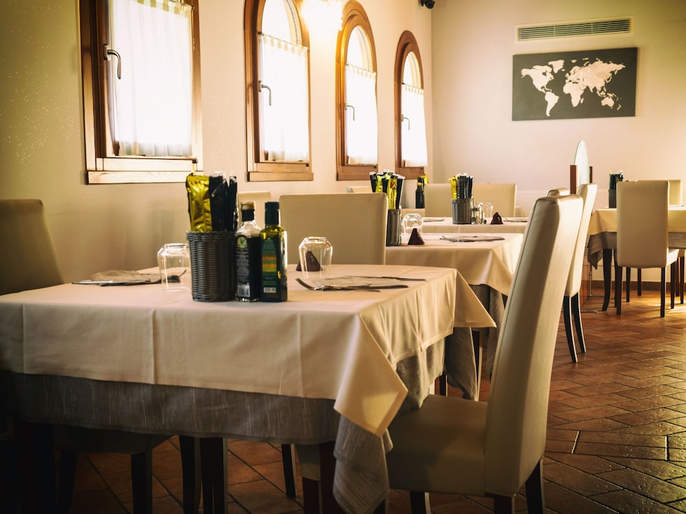 Albergo Antica Corte Marchesini 39/50