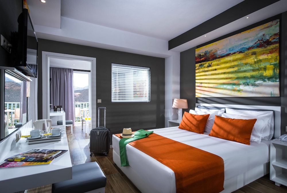 Fodele Beach and Water Park Holiday Resort 15/76