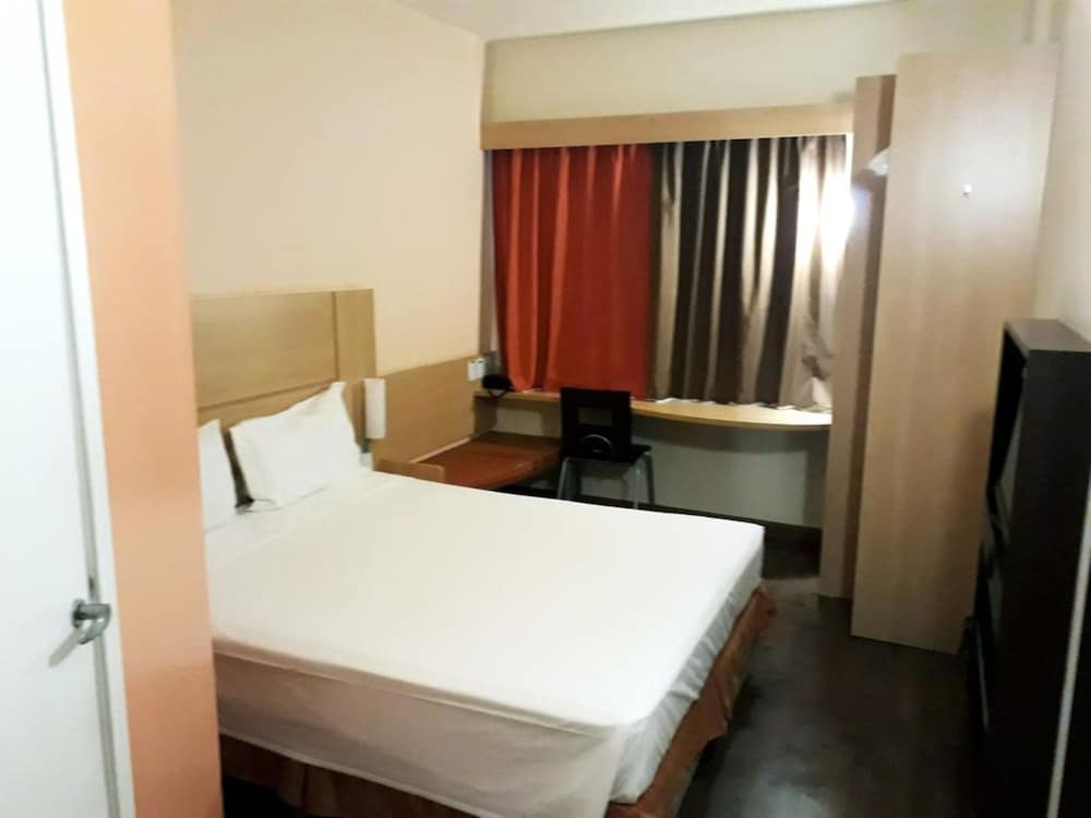 Ibis Barretos 15/50