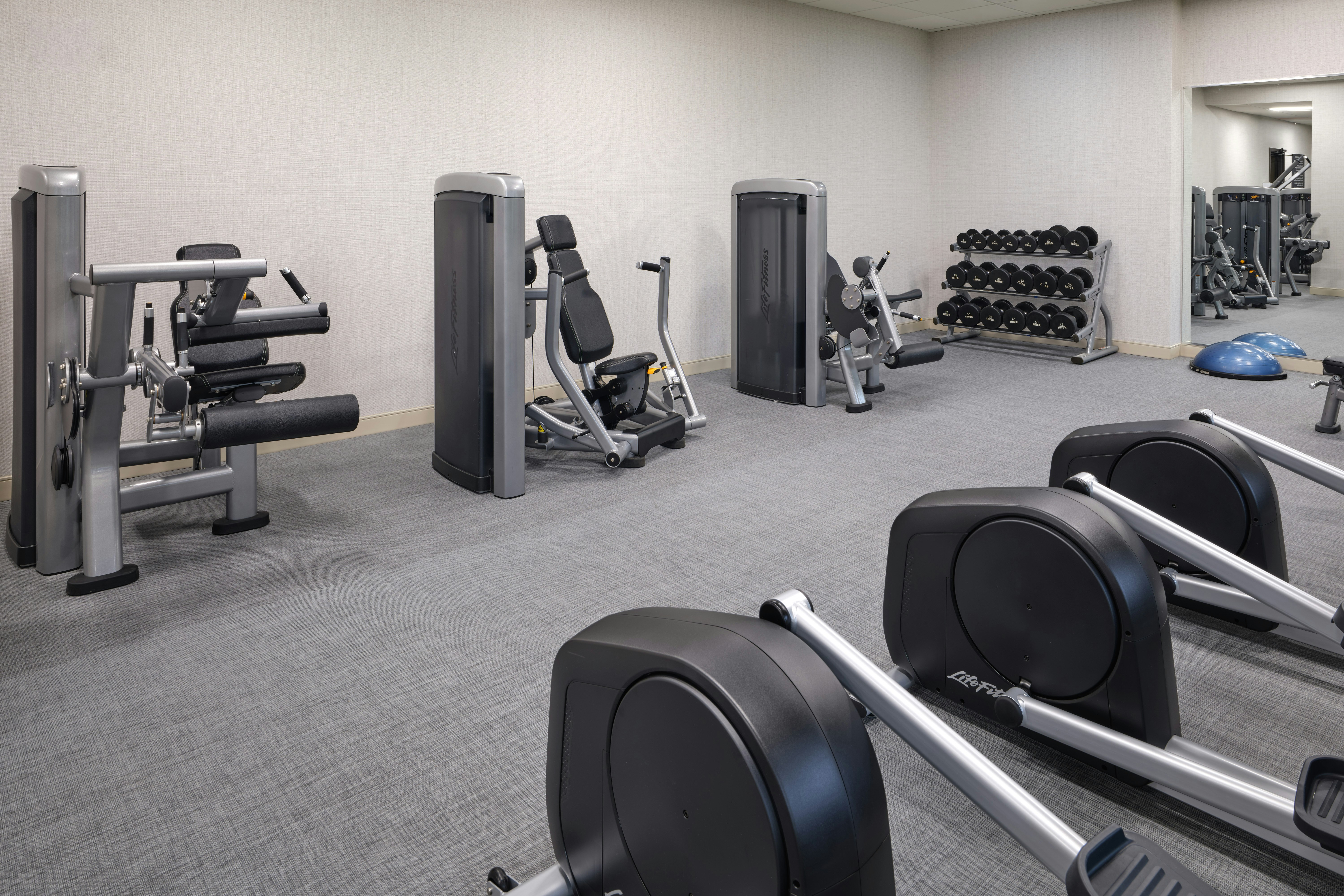 Hilton Washington DC/Rockville Hotel & Executive Meeting Center 35/65