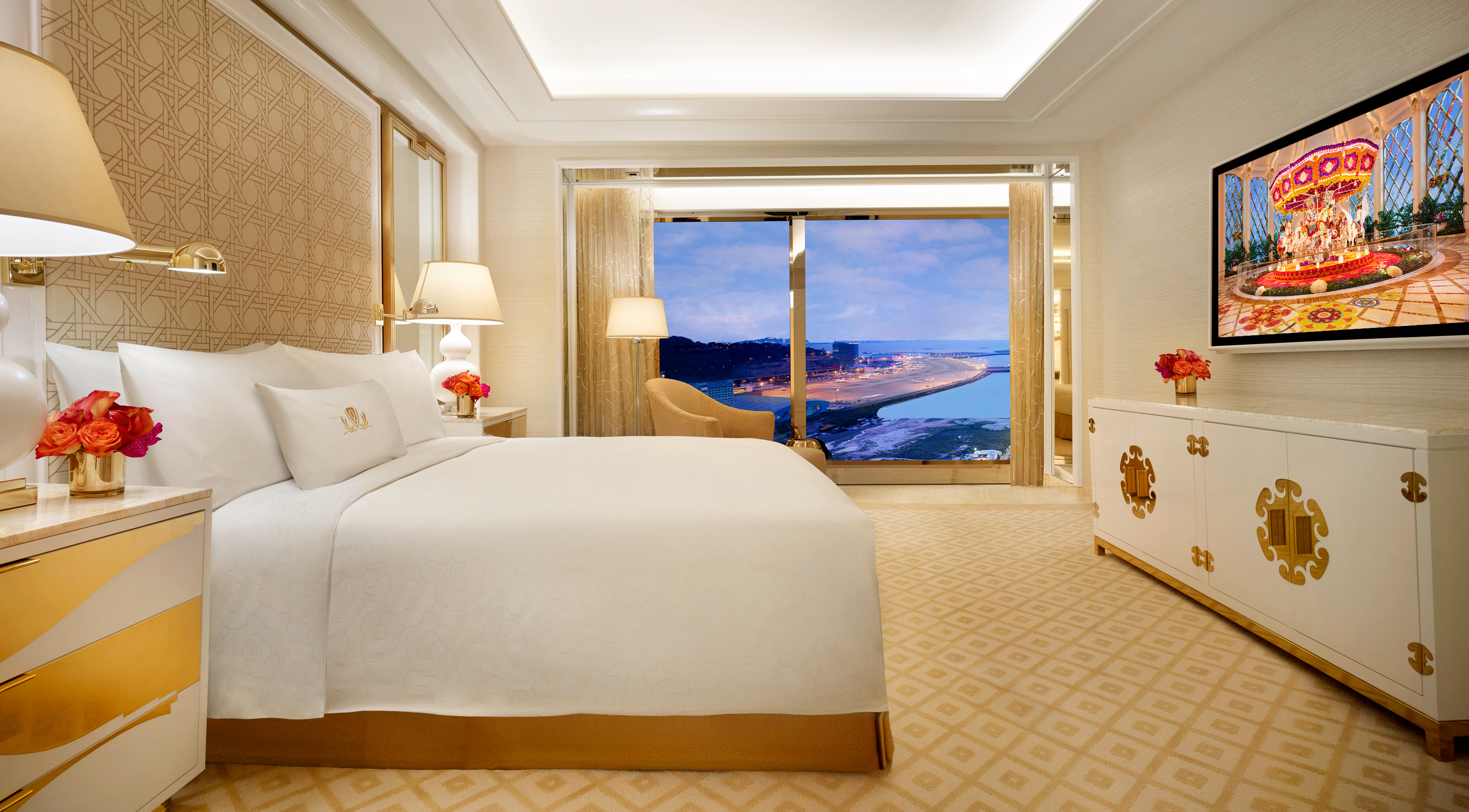 Executive, Suite