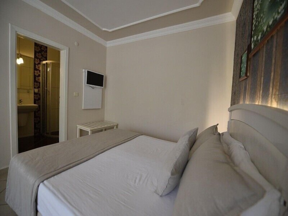 St Nicholas Park Hotel 7/26