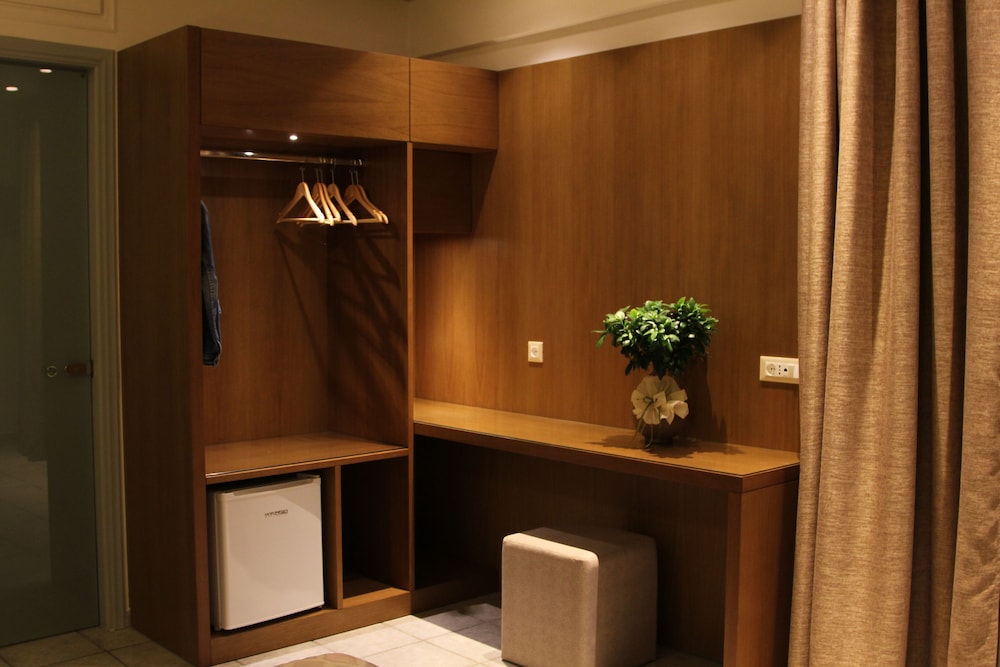 Achilles Hotel 14/51