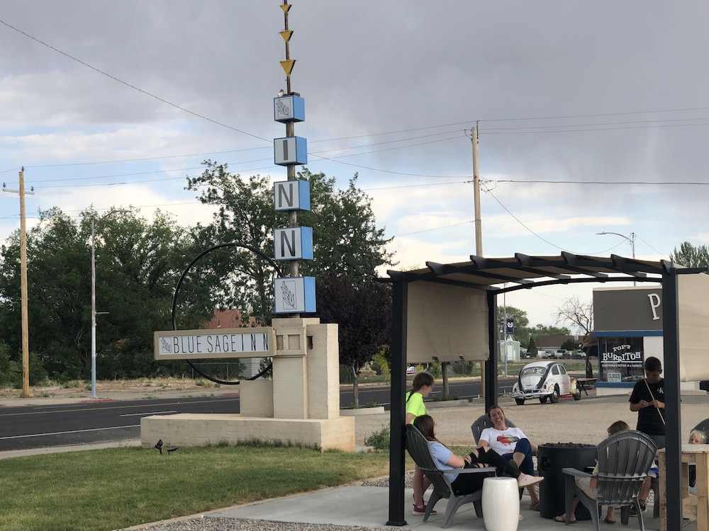 Blue Sage Inn & Suites 34/46